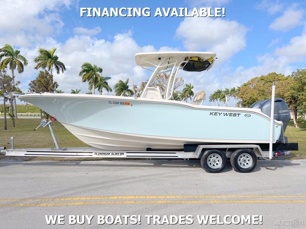 2017 Key West 244 Center Console