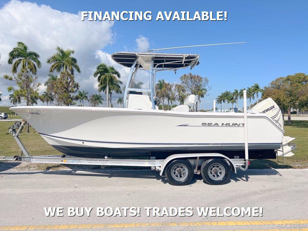 2012 Sea Hunt Triton 225