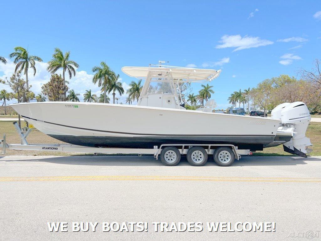 2004 Jupiter 31 Center Console
