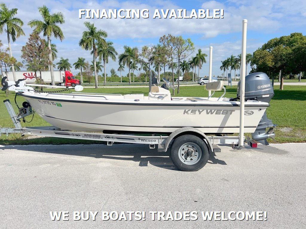 2017 Key West 1520 Center Console