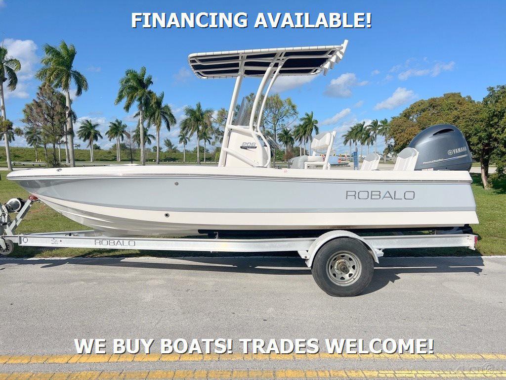 2020 Robalo 206 Cayman