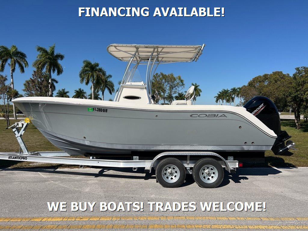 2019 Cobia 220 Center Console