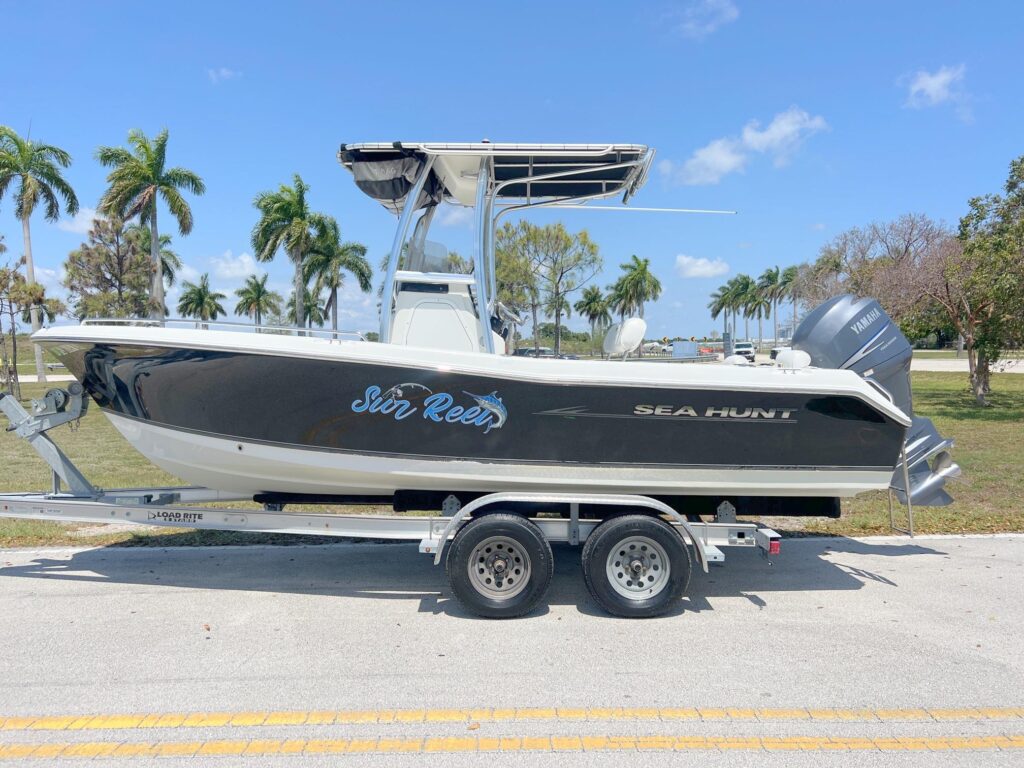 2010 Sea Hunt Triton 207