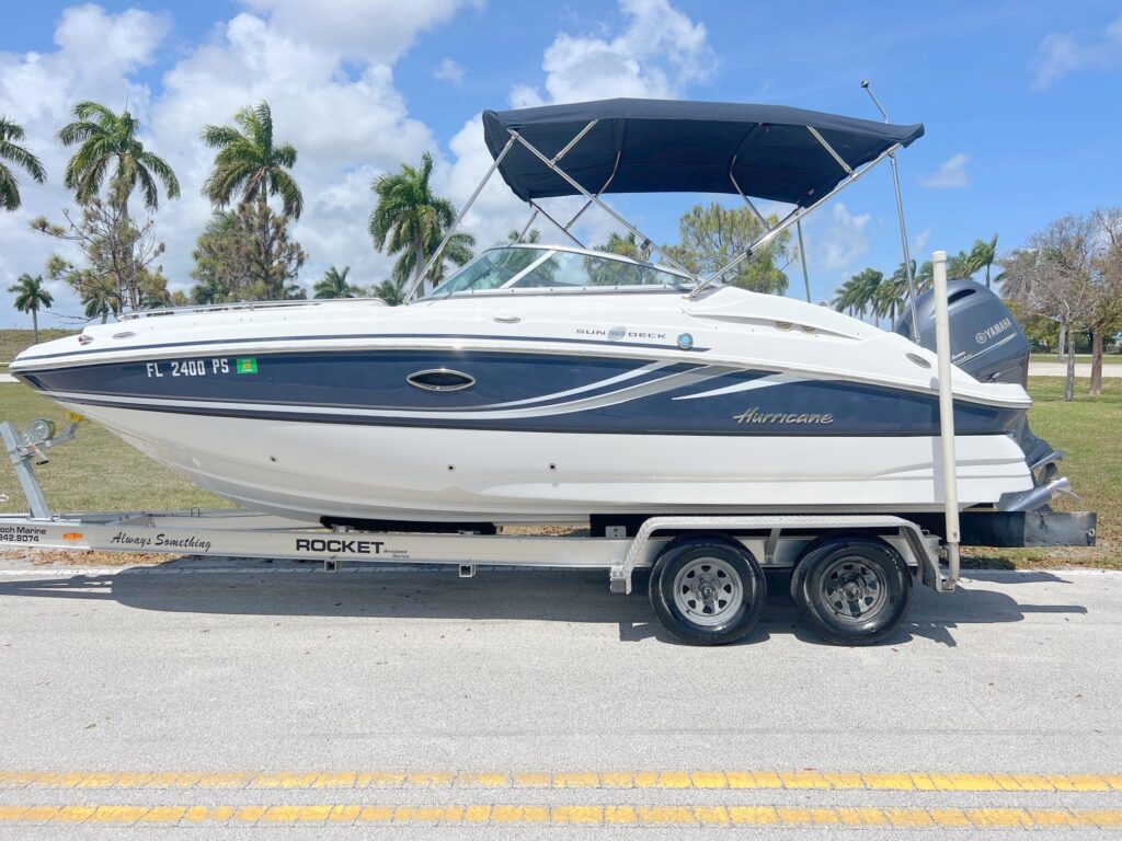2014 Hurricane SunDeck 2200 OB