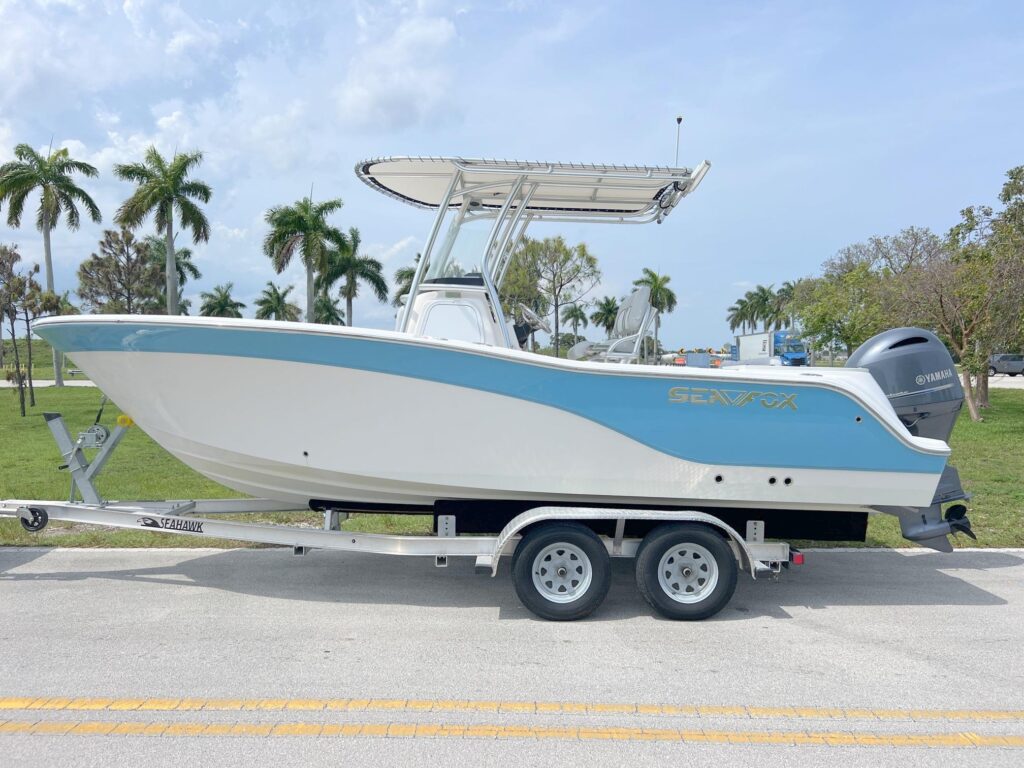 2020 Sea Fox 228 Commander