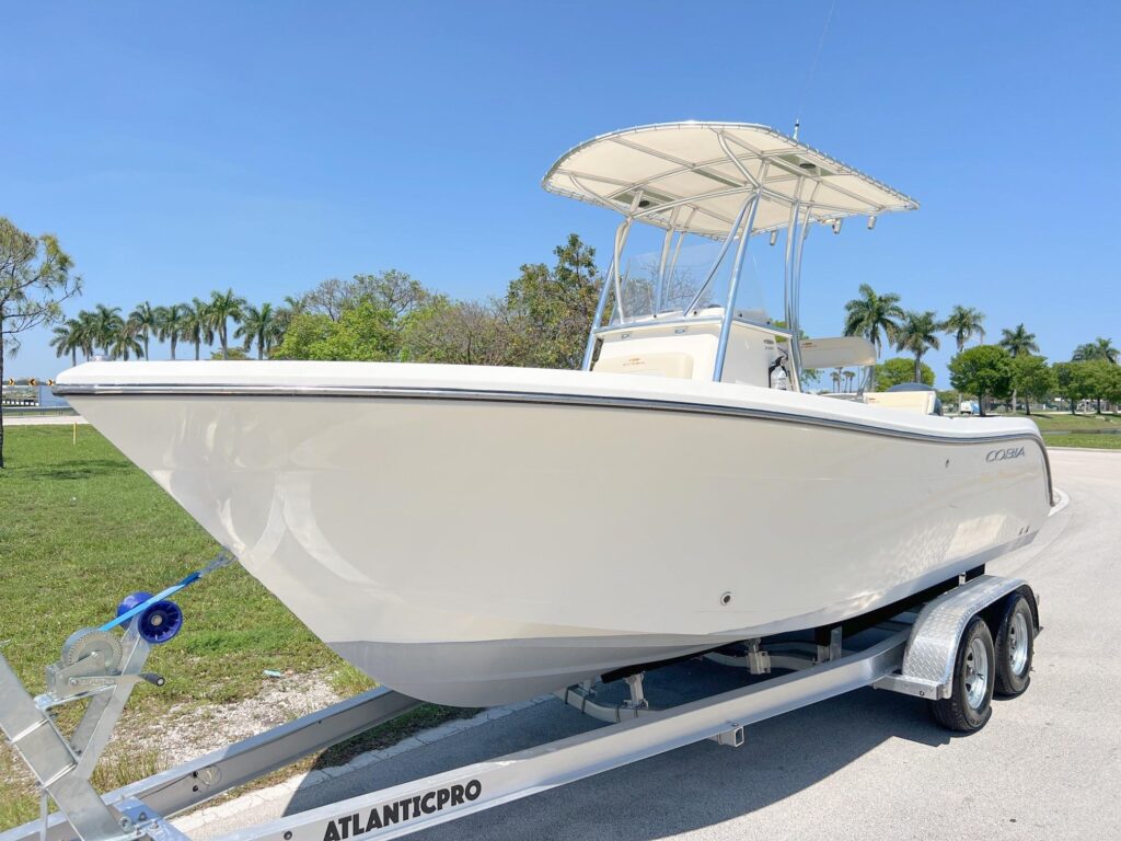 2018 Cobia 220