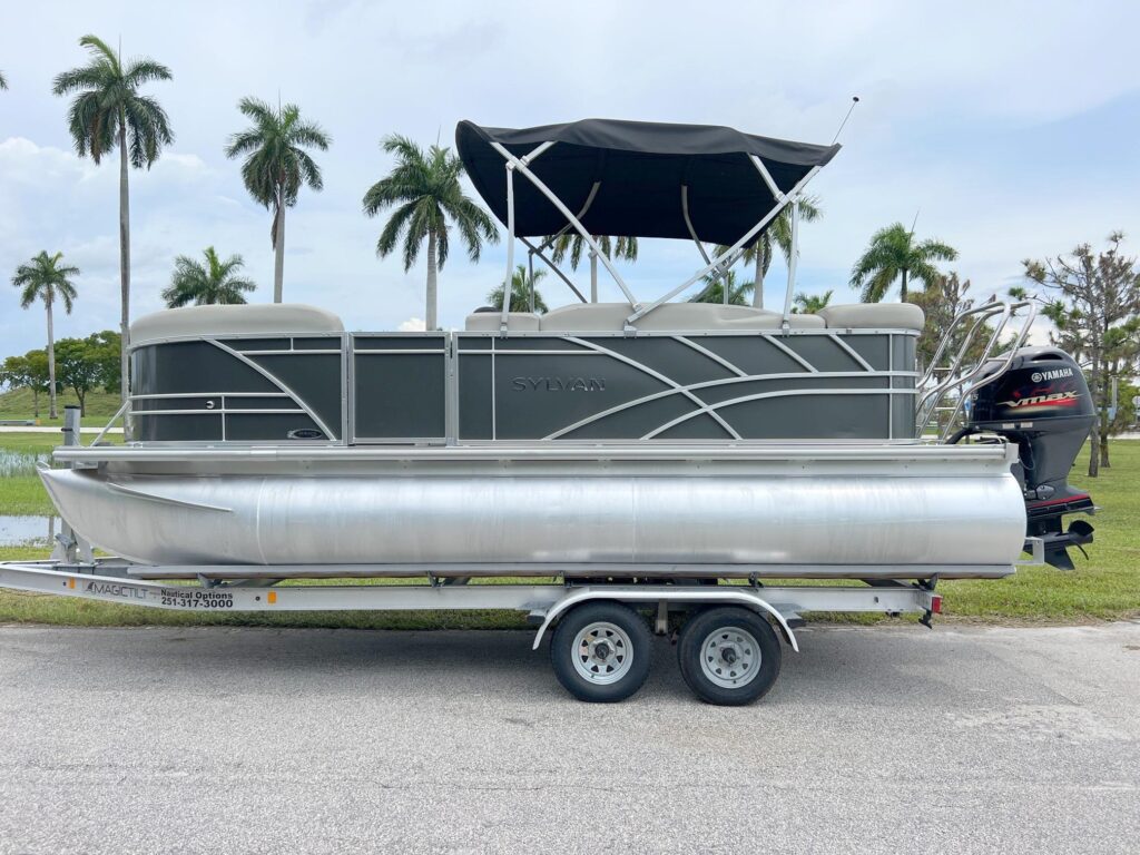 2021 Sylvan Mirage 820
