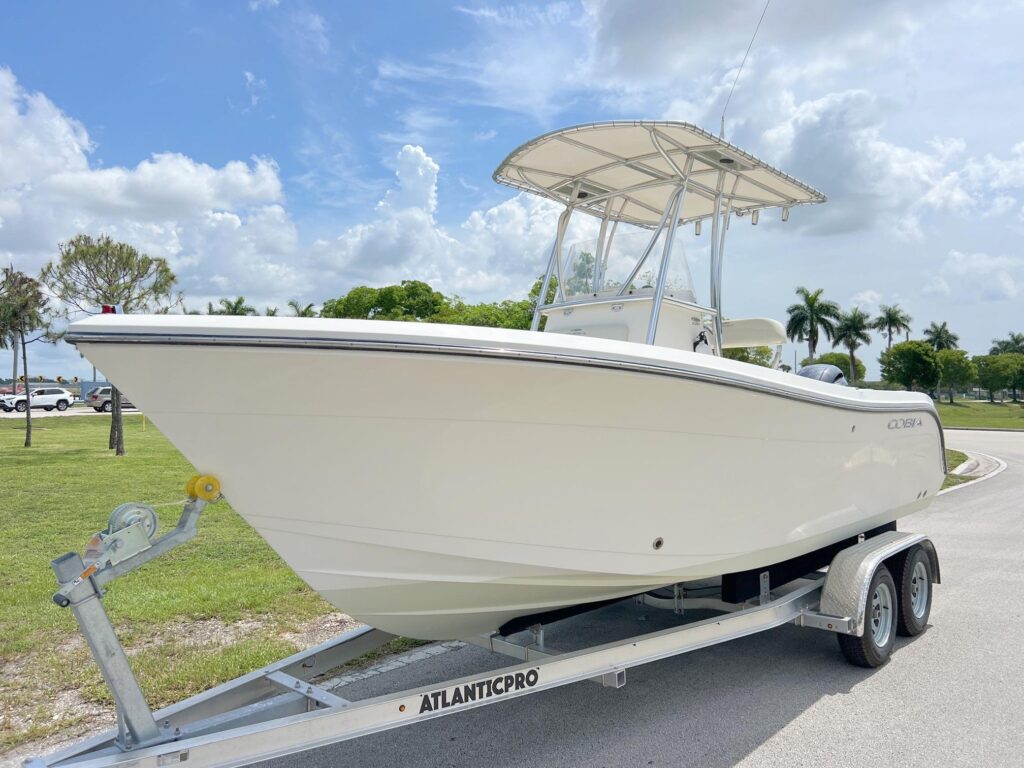 2018 Cobia 220
