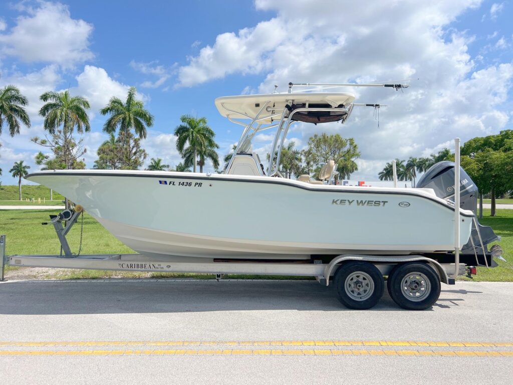 2014 Key West 244 Center Console