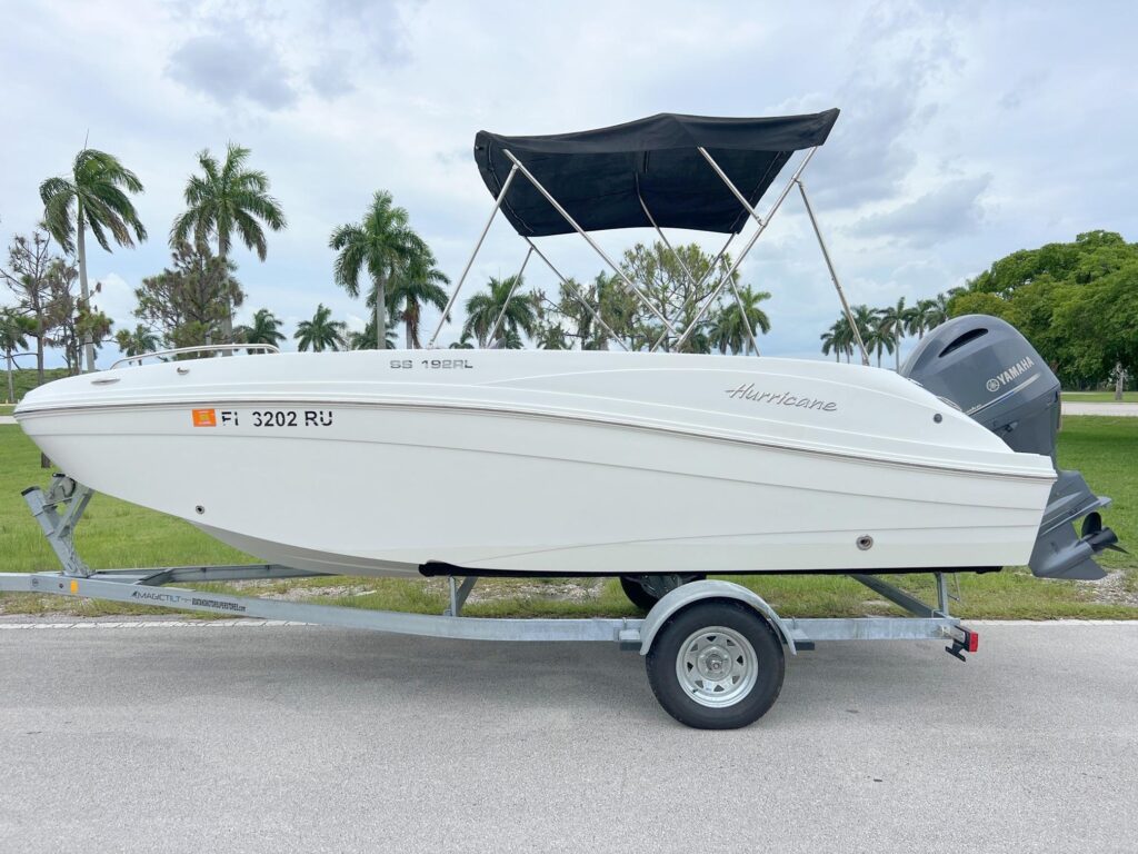 2019 Hurricane SunDeck 192 OB