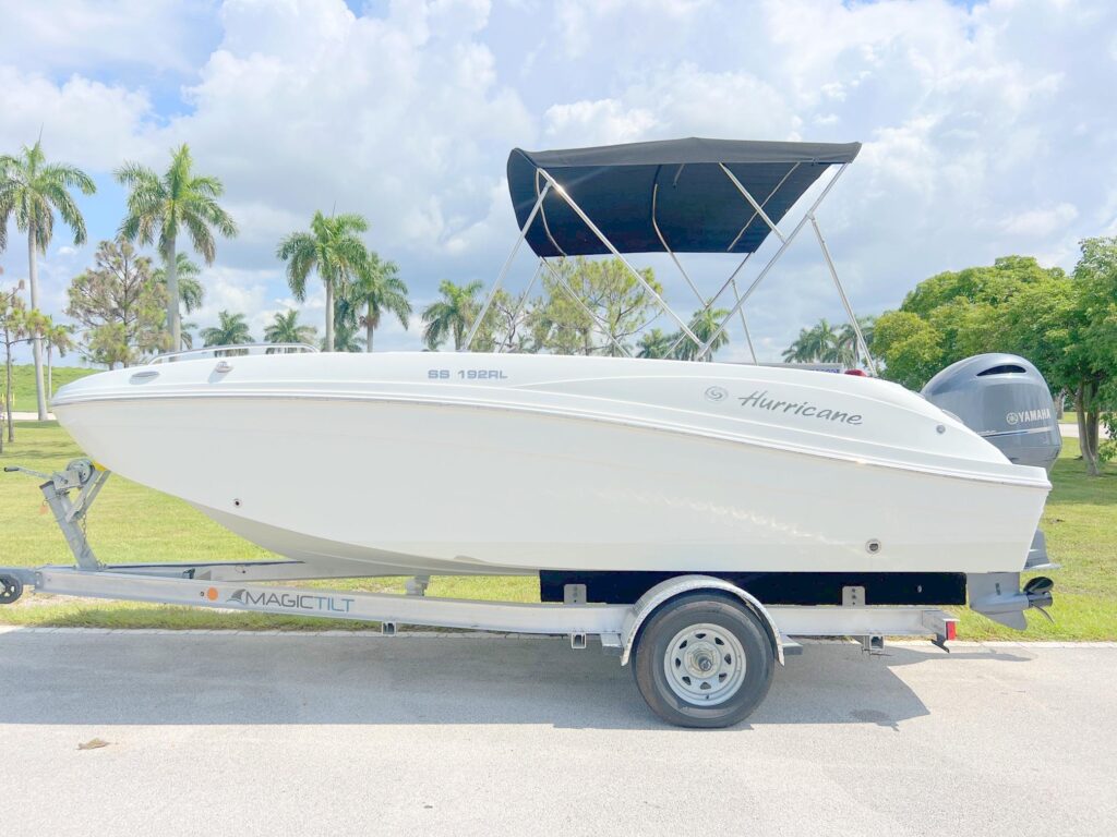 2019 Hurricane SunDeck 192 OB