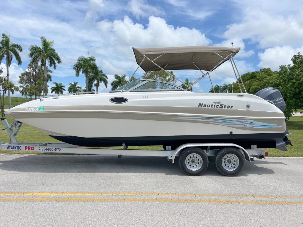 2012 NauticStar 230 Sport Deck