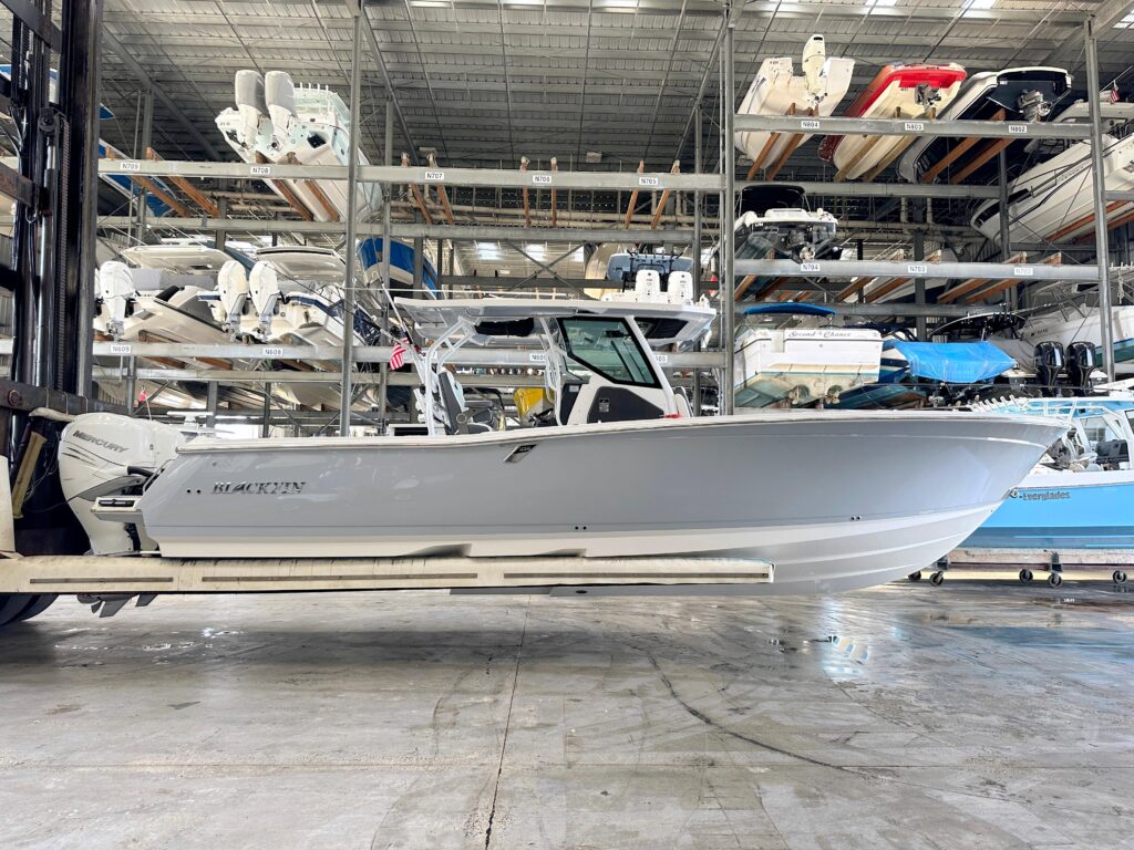 2022 Blackfin 332 CC