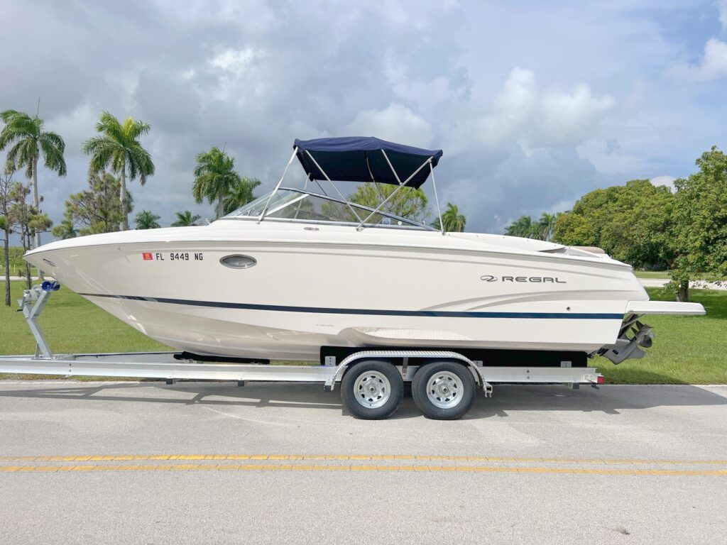 2007 Regal 2700 Bowrider