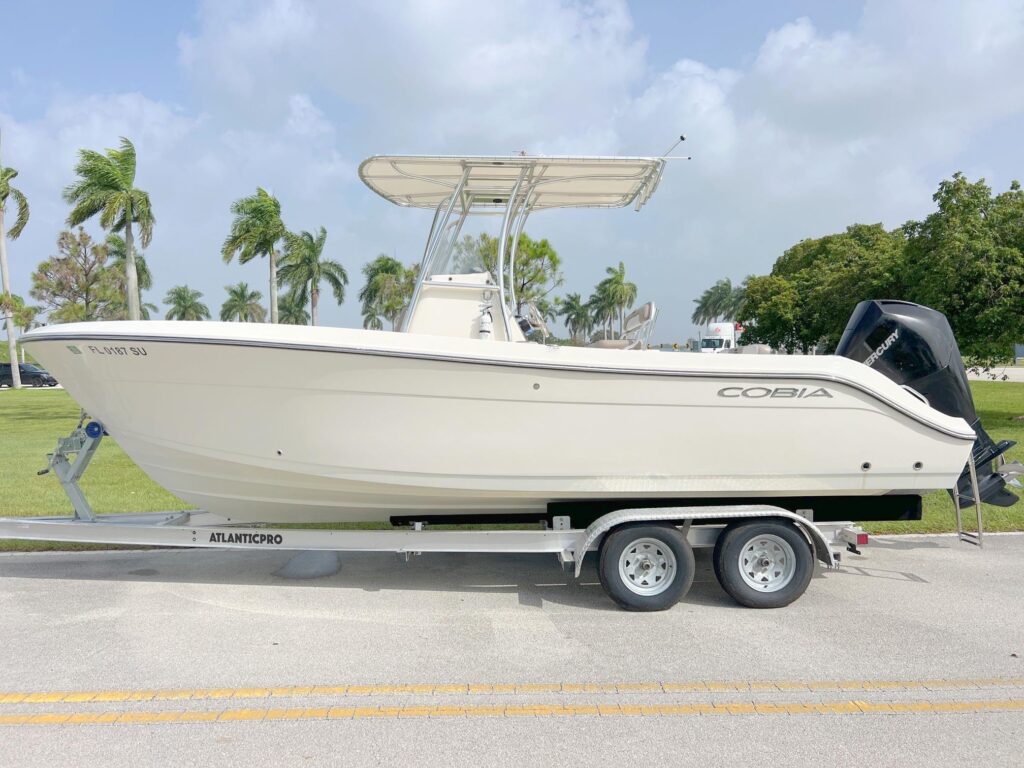 2020 Cobia 237 Center Console