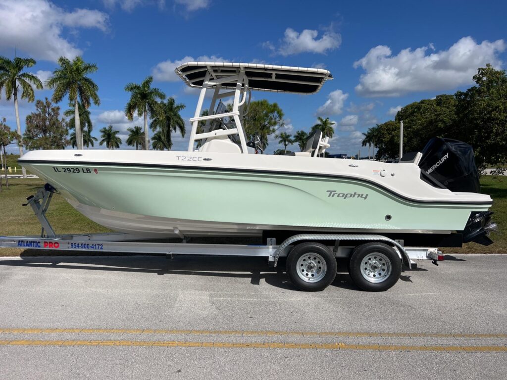 2021 Bayliner Trophy T22CC