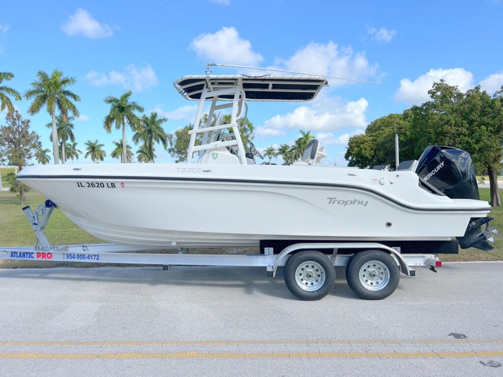 2021 Bayliner Trophy T22CC