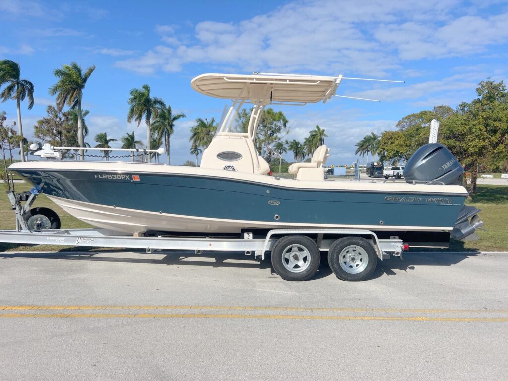2015 Grady-White 251 Coastal Explorer