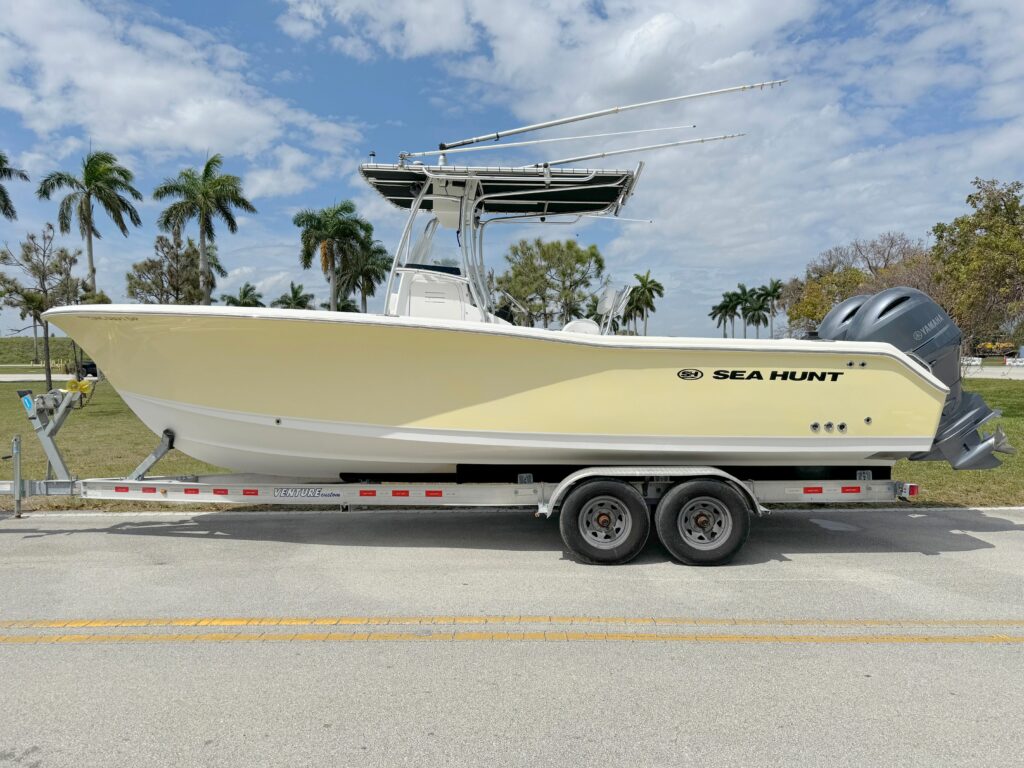 2006 Sea Hunt Triton 260