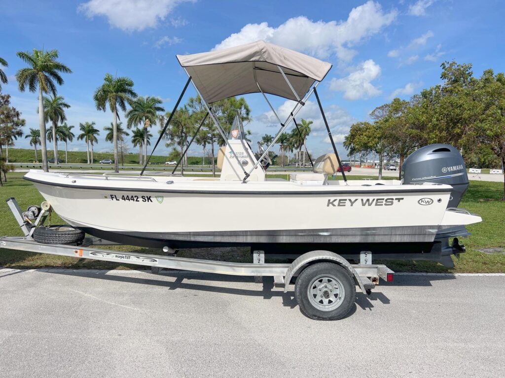2019 Key West 1720 Center Console