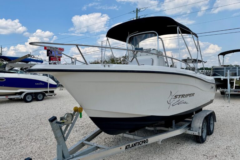 2003 Seaswirl Striper 2101 CC
