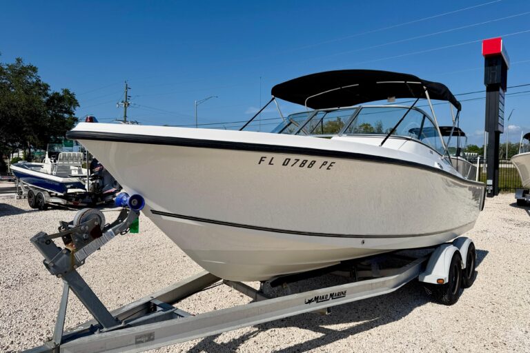 2009 Mako 216 Dual Console
