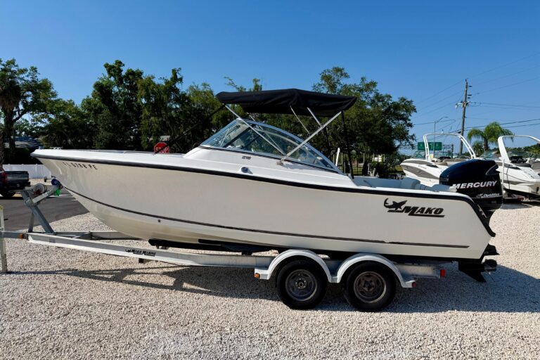 2009 Mako 216 Dual Console