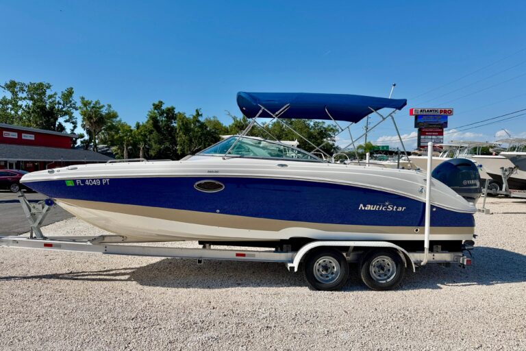 2014 NauticStar 243DC Sport Deck