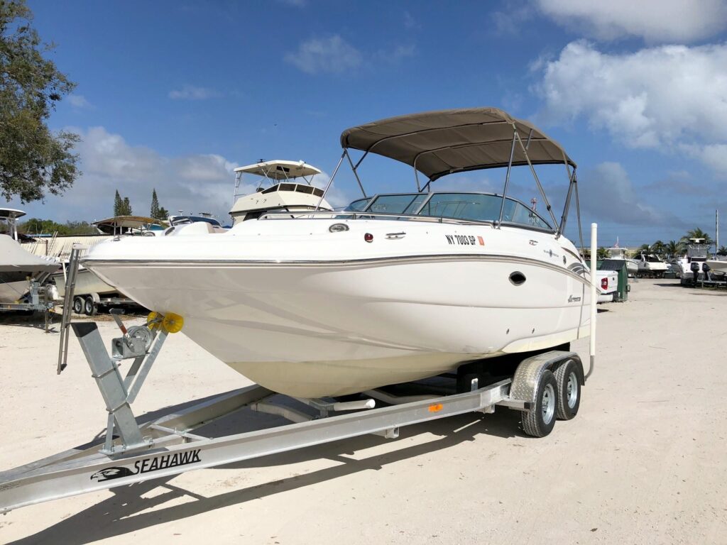 2015 Hurricane 2200 Sun Deck