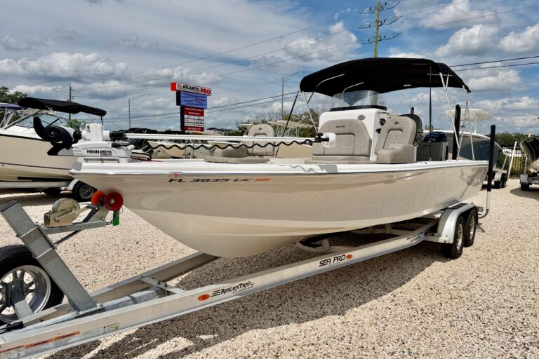 2022 Sea Pro 248 Bay