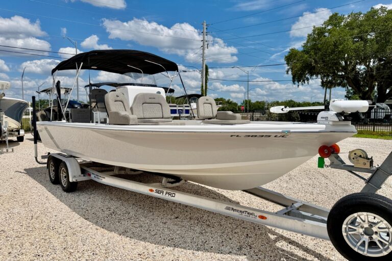 2022 Sea Pro 248 Bay