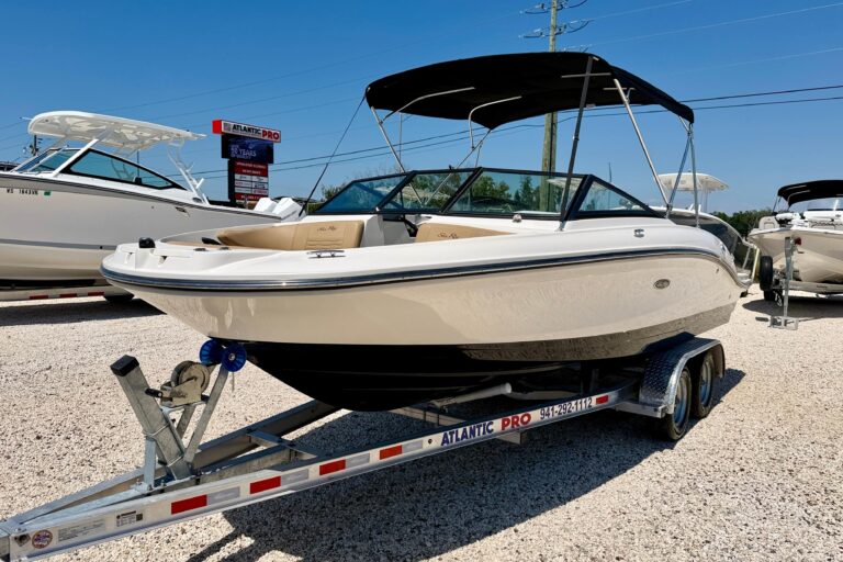 2022 Sea Ray SPX 210 Outboard