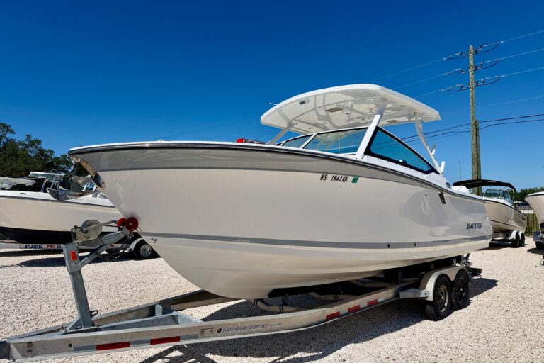 2023 Blackfin 272 DC