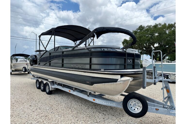 2025 Vanderbilt 700T